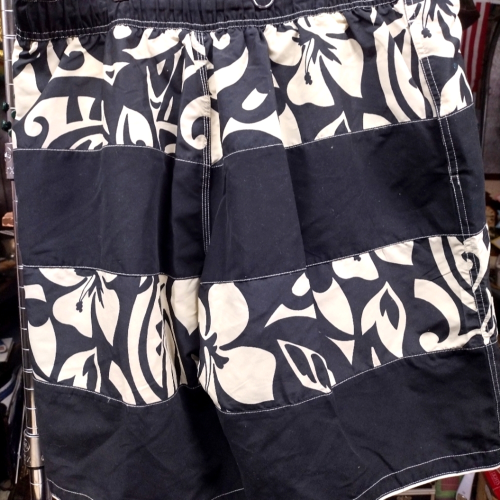 Speedo swim shorts size large black and white floral